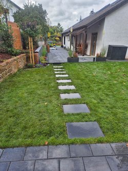 Rasenmähen durch Ruelius Green Gartenservice Kaiserslautern Bild Nr. 16